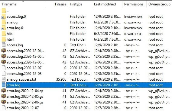 Archivos de registro de acceso y error accedidos a través de FileZilla.